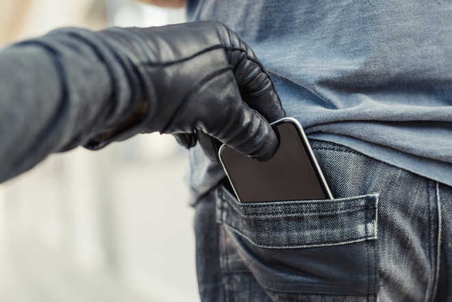 cellpnone theft