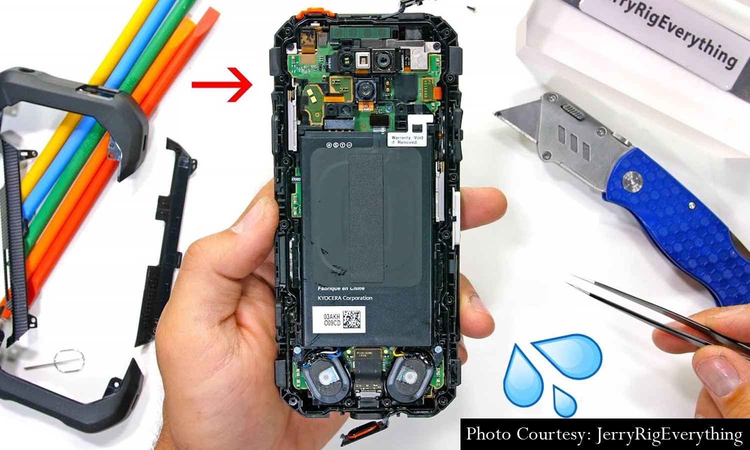 Smartphone-Battery-exposed