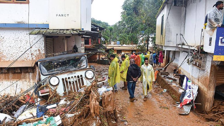 ஆளில்லாமல் கிடக்கும் வயநாடு வீடுகள்… இரக்கமின்றி நடக்கும் திருட்டுகள்.. அதிர்ச்சி சம்பவம்